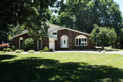 48977 Middle Ridge Rd, Vermilion, OH 44001-9565