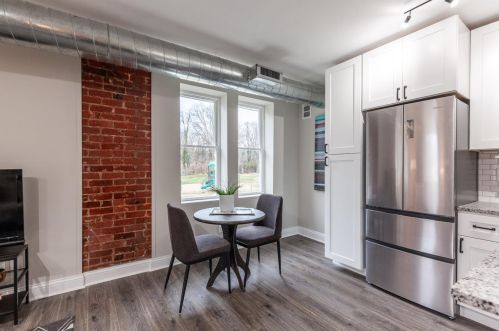 1247 Chapel St, Cincinnati OH 45206-1204 exterior