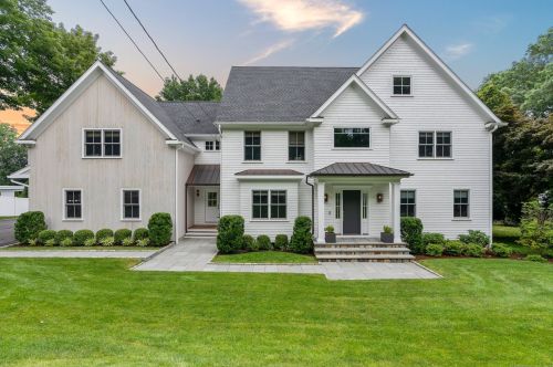 142 Compo Rd, Westport, CT 06880-2519
