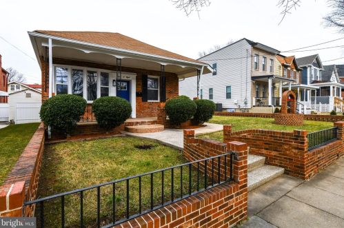 908 Alabama Ave, Washington, DC 20032-4247