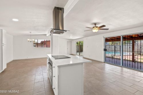 610 Marvin Ave, Tucson, AZ 85710-4918