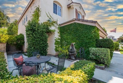 23656 Silverhawk Pl, Santa Clarita, CA 91354-1491