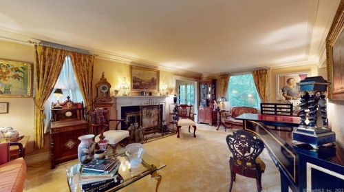 541 Lincoln St, New Britain CT 06052-1802 exterior