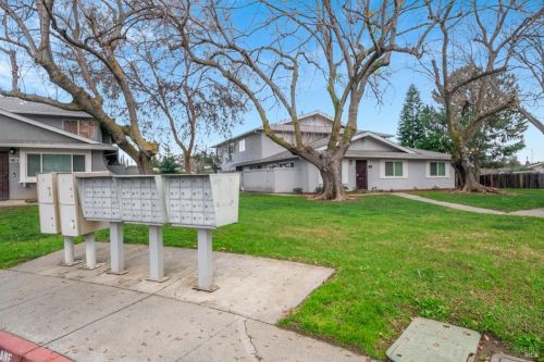 116 Del Rio Ct, Vacaville CA  95687-4813 exterior