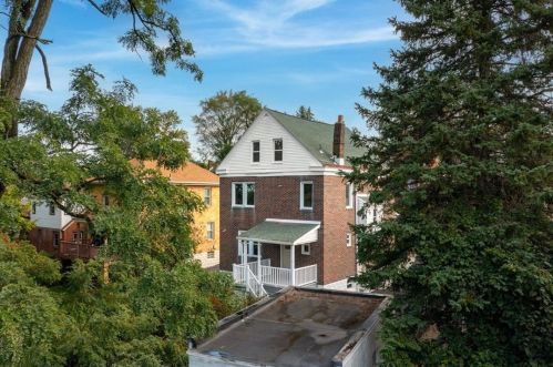 4344 Ludwick St, Pittsburgh, PA 15217-3006