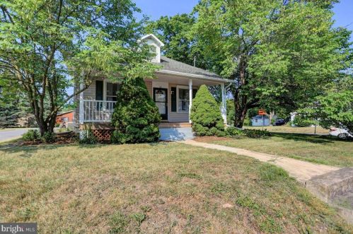 416 Fayette St, Lees Cross Roads, PA 17257-1739