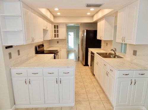 504 Driftwood Cir, Oldsmar, FL 34677-2707
