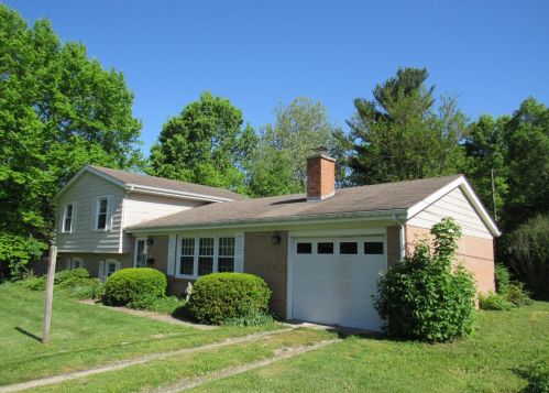 927 Elm St, Wilmington, OH 45177-2418