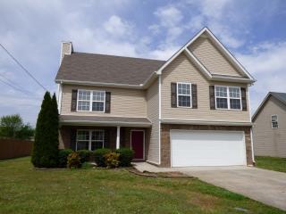 1421 Clemente Way, Murfreesboro TN  37129-8523 exterior