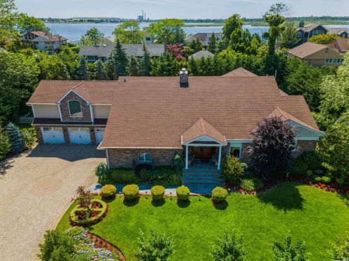 1045 Channel Dr, Hewlett NY  11557-2616 exterior