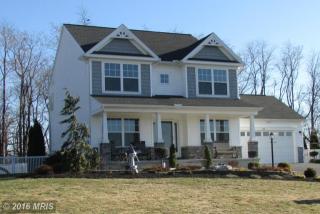 588 Governors Ct, Chambersburg, PA 17201-1412