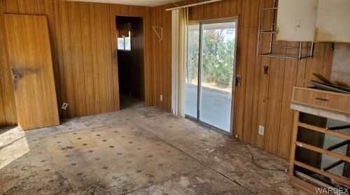 1958 Hualapai Dr, Bullhead City, AZ 86442-4942