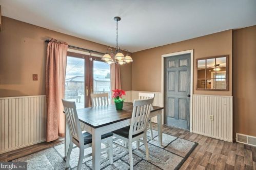 7211 Jefferson St, Harrisburg PA 17111-5246 exterior