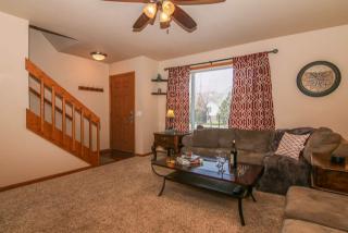 6939 Raymond Rd, Madison, WI 53719-3957