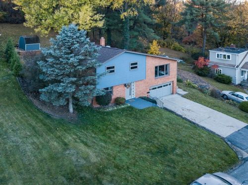 430 Leavitt St, Pittsburgh, PA 15226-1122