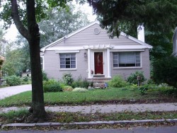 196 Beethoven Ave, Newton, MA 02468-1728