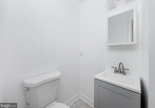 10 Bowen Ave, Pilesgrove NJ  08098-1404 exterior