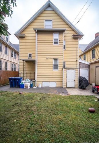 41 Washington Ter, Bridgeport, CT 06604-3417