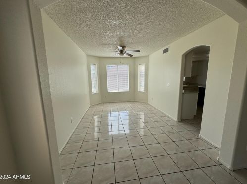 5308 80th Ave, Glendale, AZ 85303-5545