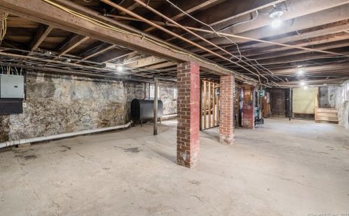 48 Ctr St, United States Coast Guard Ac CT  06320-5344 exterior