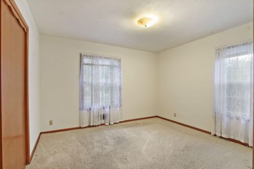 4473 67 St, Kenosha WI 53143-1327 exterior