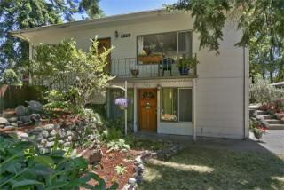 1513 100th St, Seattle, WA 98133-9421