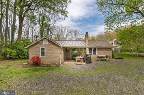 102 Yerger Rd, Collegeville, PA 19473-1718