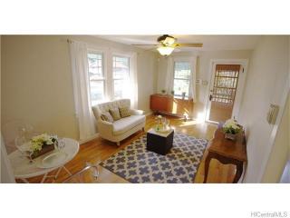 226 Thomas St, Wahiawa, HI 96786-2424
