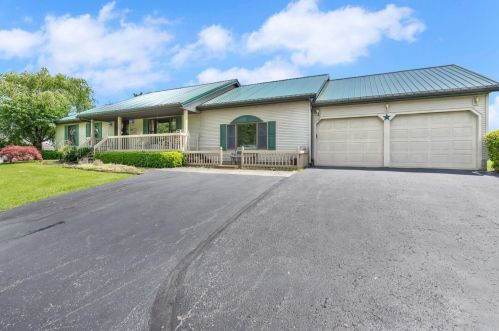 420 Dalton Rd, Wilmington, OH 45177-8621