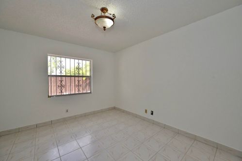 4903 Saratoga Rd, West Palm Beach FL  33415-7415 exterior