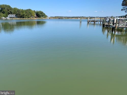 464 Cabin Point Dr, Montross VA  22520-4075 exterior