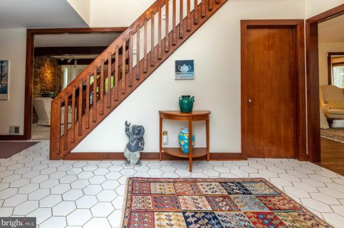 1006 Gwilym Cir, Berwyn PA  19312-2237 exterior