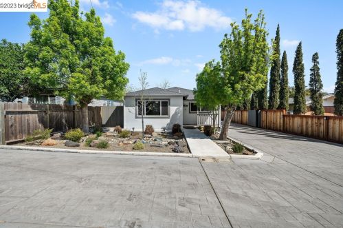 66 Bolton Rd, Oakley, CA 94561-2820