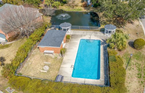 1328 Southlake Dr, Mount Pleasant SC  29464-7441 exterior