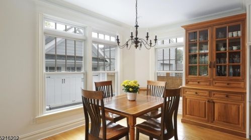 211 Seneca Pl, Westfield NJ  07090-4335 exterior