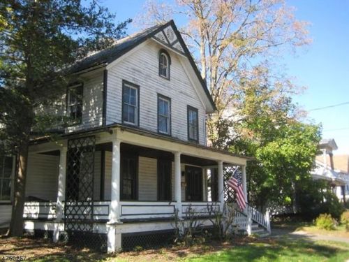 26 Hamburg Ave, Wantage, NJ 07461-2205
