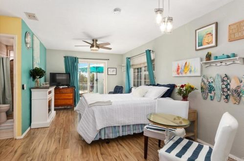 4037 Vista Calaveras St, Oceanside CA  92056-4607 exterior