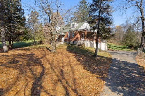 338 Brownlee Rd, Eighty Four, PA 15330-2491