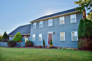 205 Old White Dr, Lewisburg, WV 24901-1046