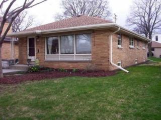 2229 107, Milwaukee WI  53226-2321 exterior