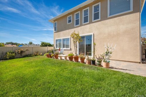 2056 242nd St, Lomita CA  90717-1116 exterior