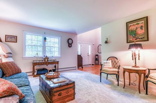 70 Iron Mountain Rd, Warwick NY  10990-3307 exterior