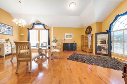 1422 Baker Dr, Cedar Hill TX 75104-1342 exterior