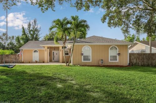 5408 28th Ave, Naples, FL 34116-7516