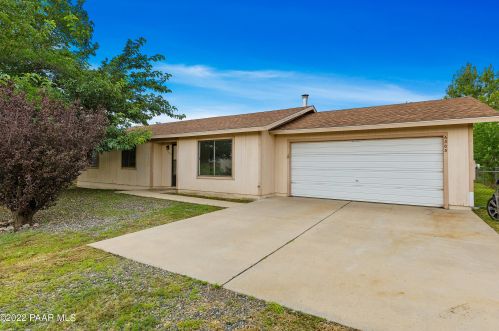 6303 Antelope Ln, Prescott Valley, AZ 86314-2605