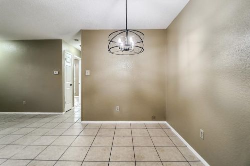 12302 Dellrey Dr, Austin TX 78758-2503 exterior