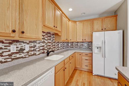 296 Cherry Ln, Kennett Sq PA  19348-4709 exterior