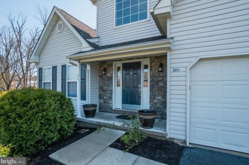 2054 Canyon Creek Rd, Gilbertsville, PA 19525-7000
