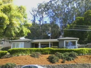 5701 Snake Rd, Oakland, CA 94611-2959