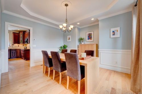 14 Farm Ridge Rd, Unionville CT  06013-2018 exterior